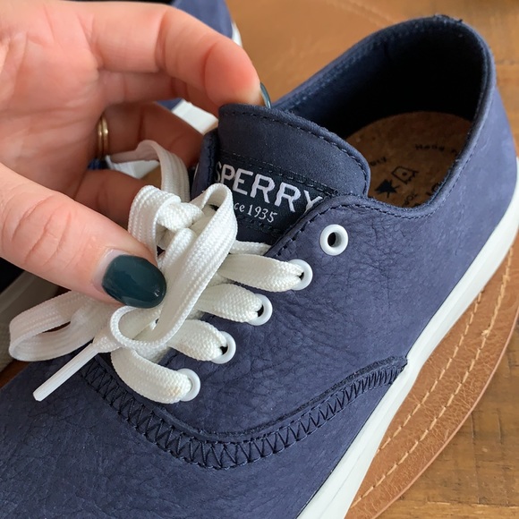 Men’s Sperry shoes - Picture 2 of 7